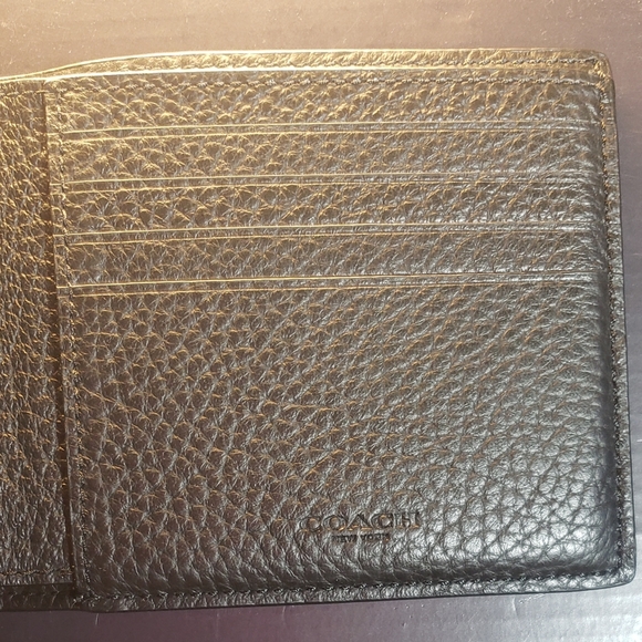 Coach x Marvel 3-in-1 Comic Book Spiderman Leather Wallet - Picture 4 of 6